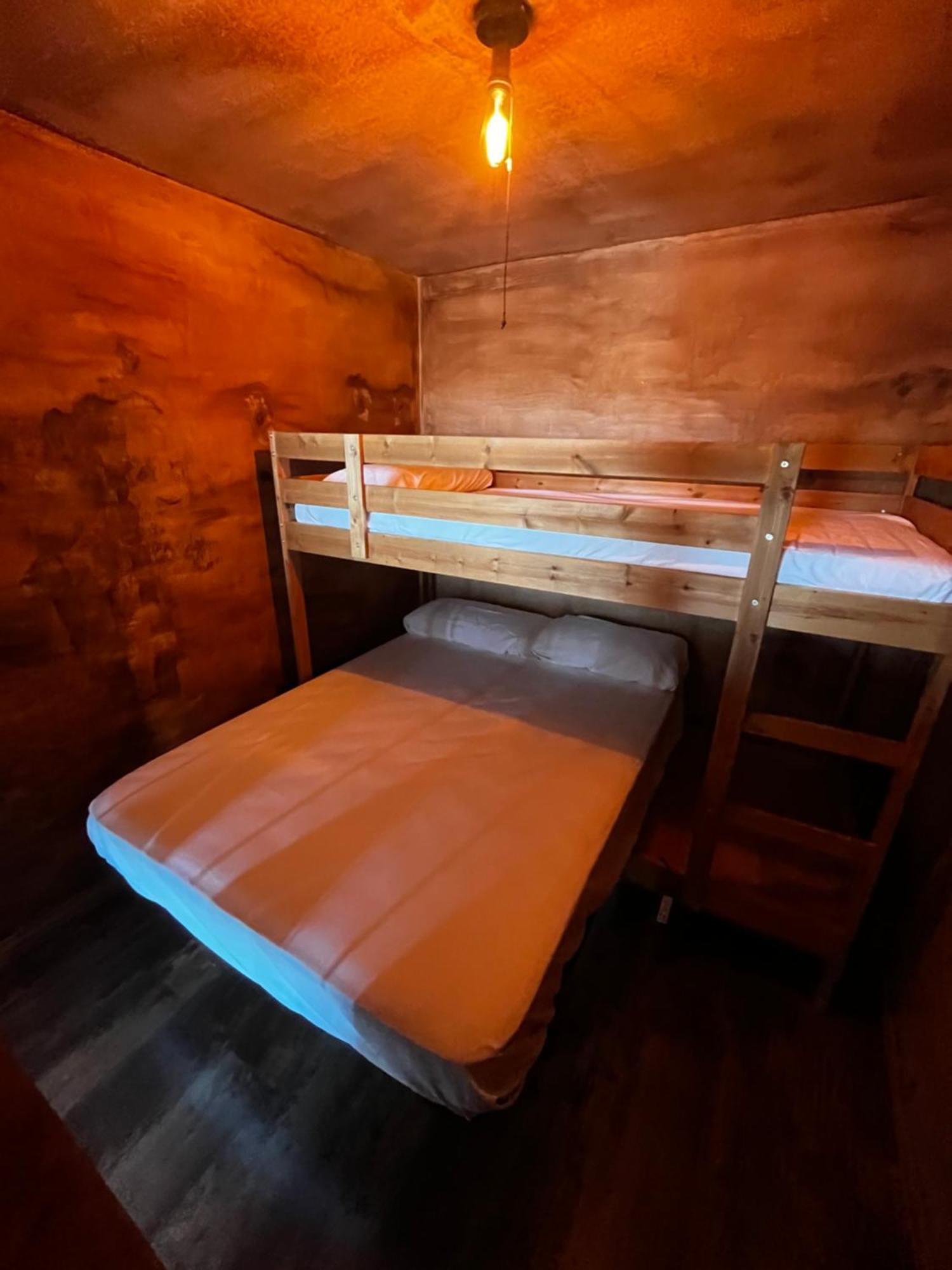 شقة Old West House Pantano De San Juan San Martín de Valdeiglesias المظهر الخارجي الصورة